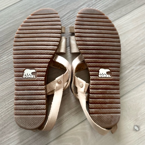 Sorel sandals - Picture 2 of 5